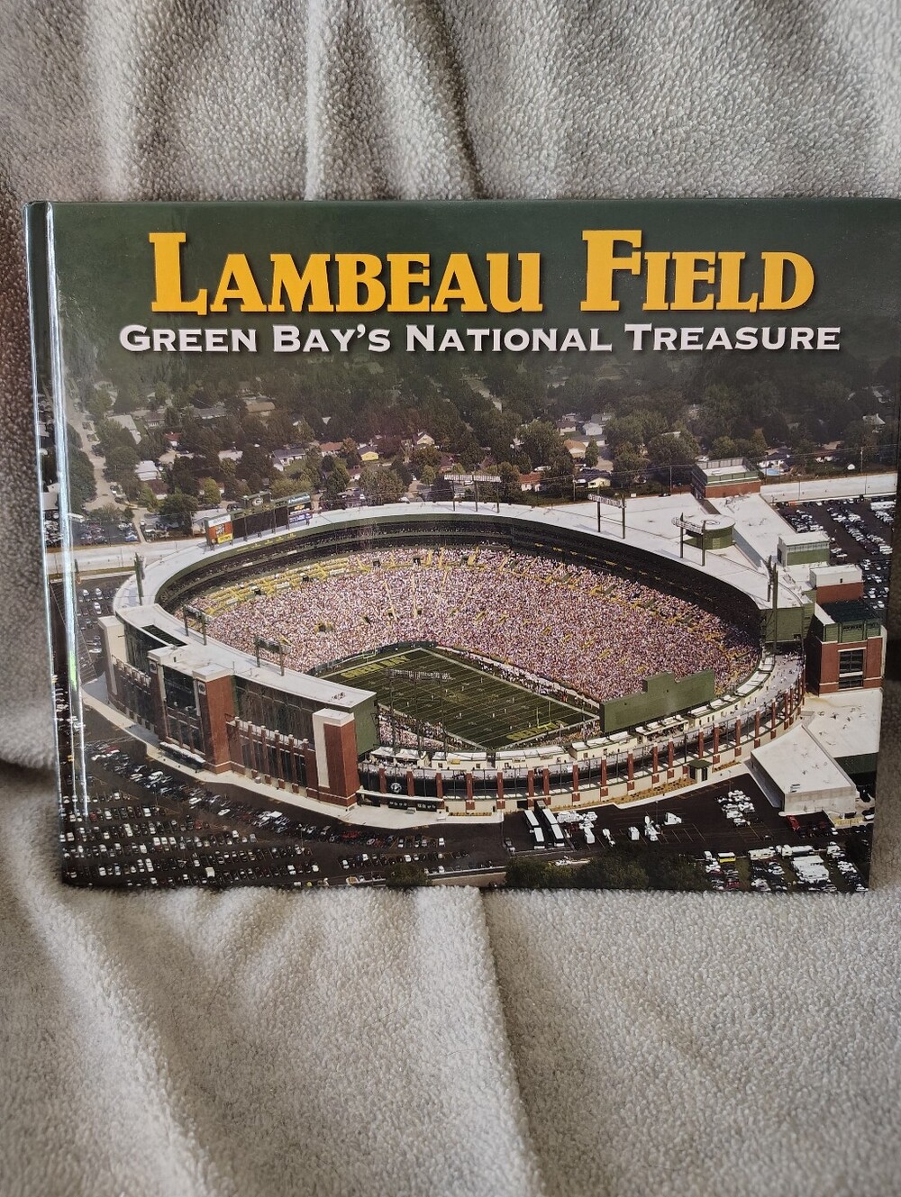 NWOT, "Lambeau Field" Hardcover Book